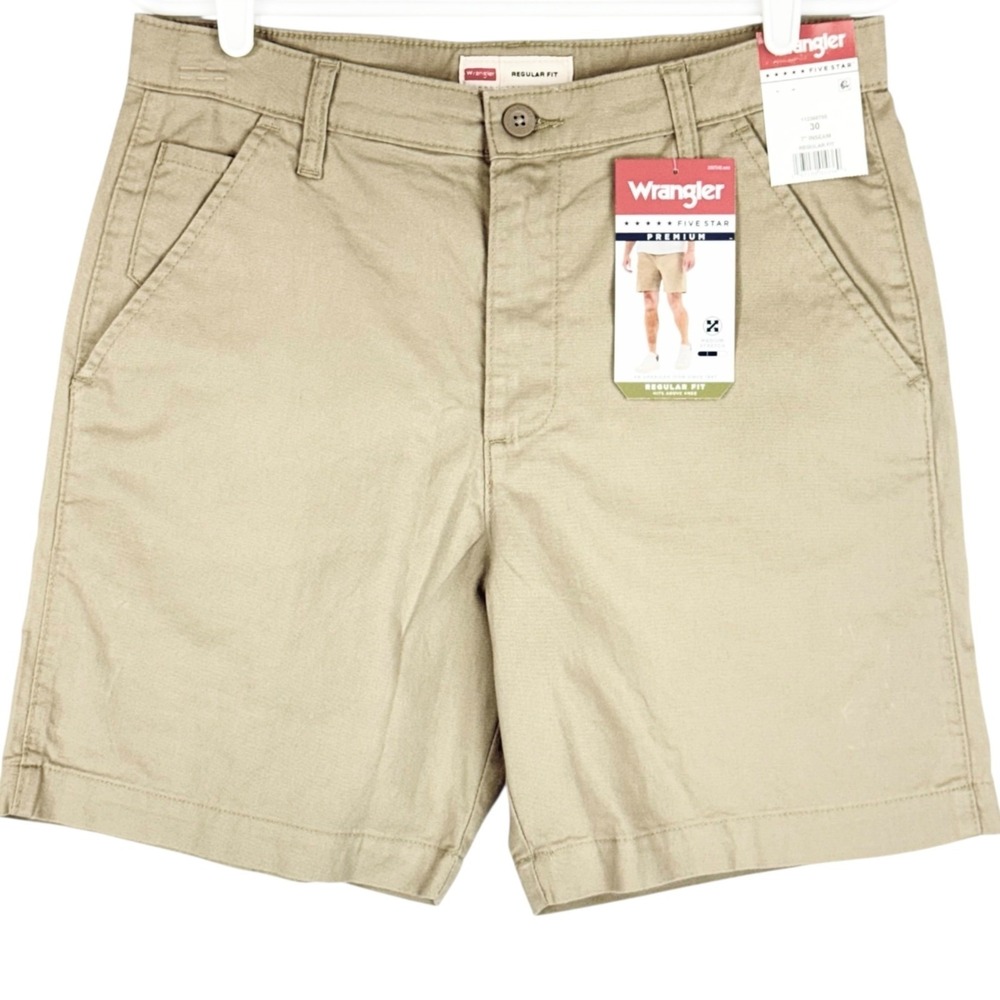 Wrangler Men's Medium Stretch Khaki Shorts Size 30R Casual Inseam 7" NWT